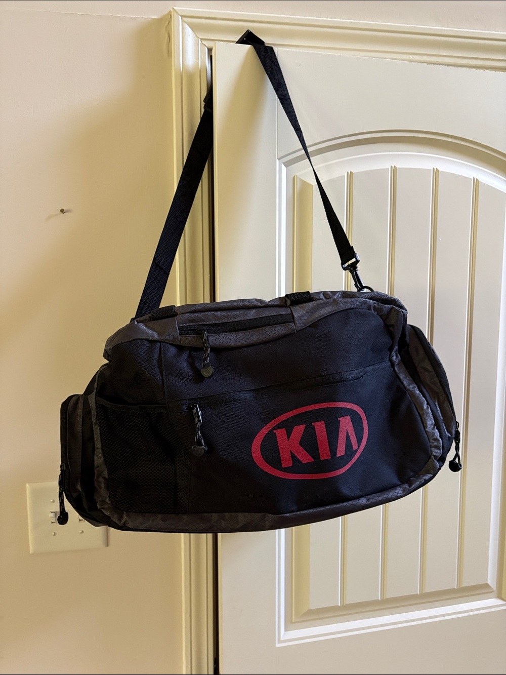 Gray Travel Duffel Bag - Versatile Weekend Carry